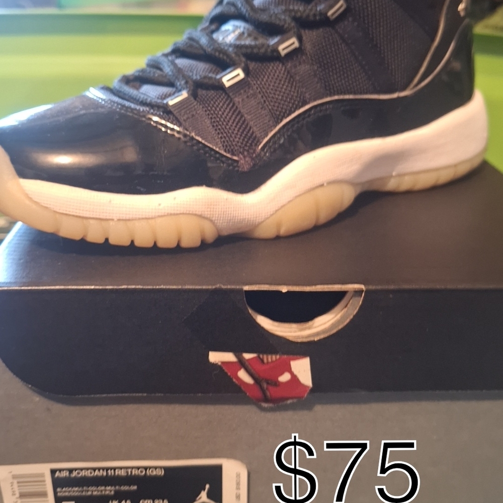 Jordan 11 Retro Black and White Sneakers